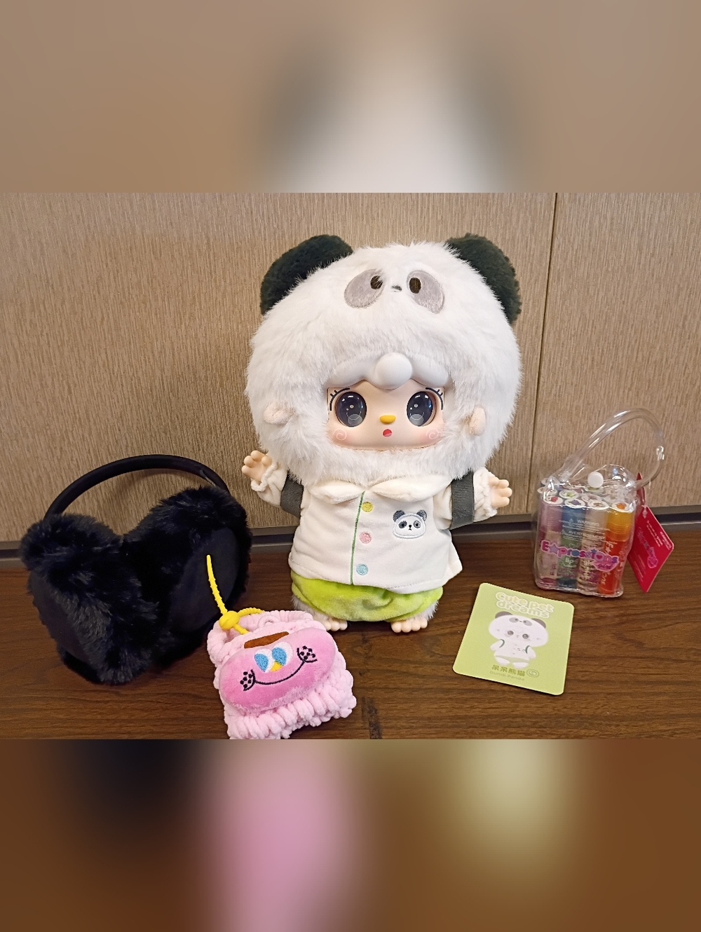 Yooki 400% Cute Pet Dreams Plush Panda No Box + 12 Piece Lip Gloss Set + Etc